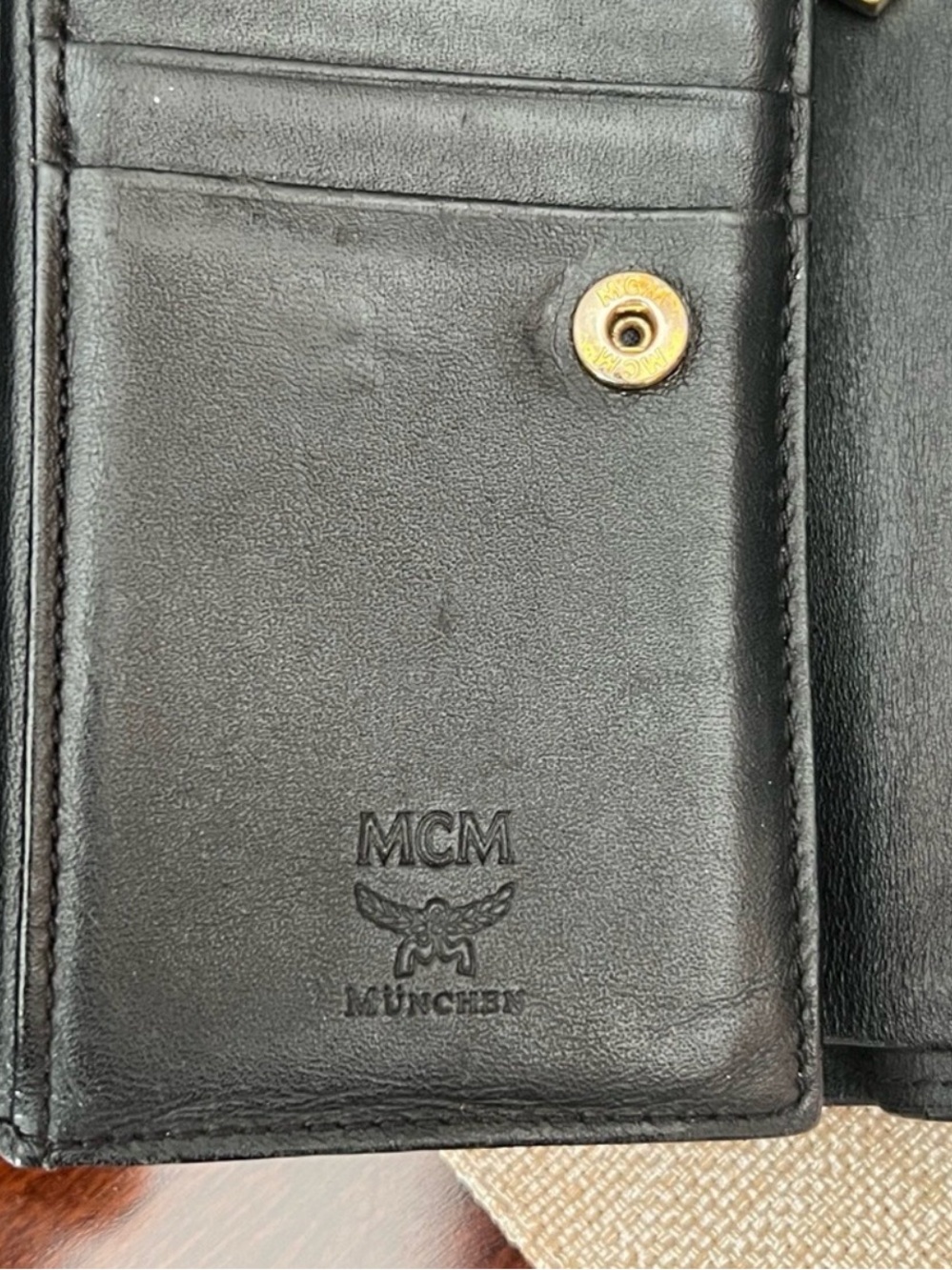 Low Start MCM Black Leather Logo Plate Continental Wallet with Gold Hardware GUC - Picture 9 of 15